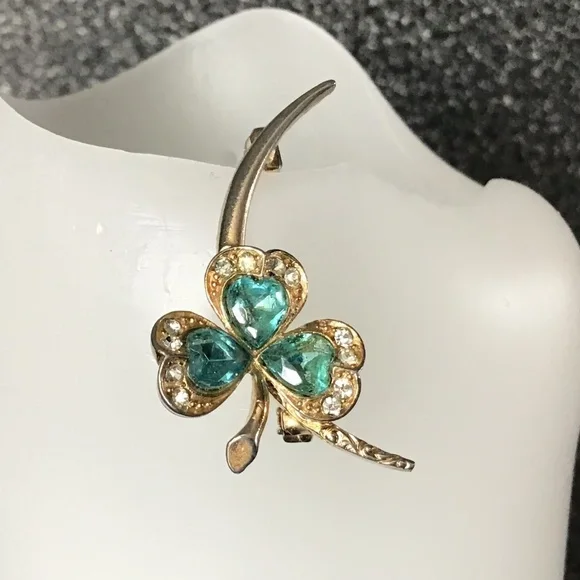 Vintage Clover Leaf Pin Brooch Gold Tone - Picture 2 of 12